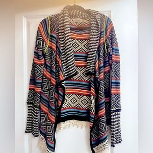 Gimmicks by BKE shawl sweater cardigan geometric pattern